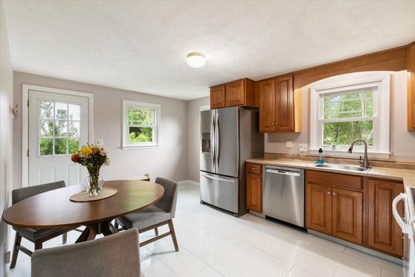 Dining room, Interior, Kitchen, Stainless Steel Appliances