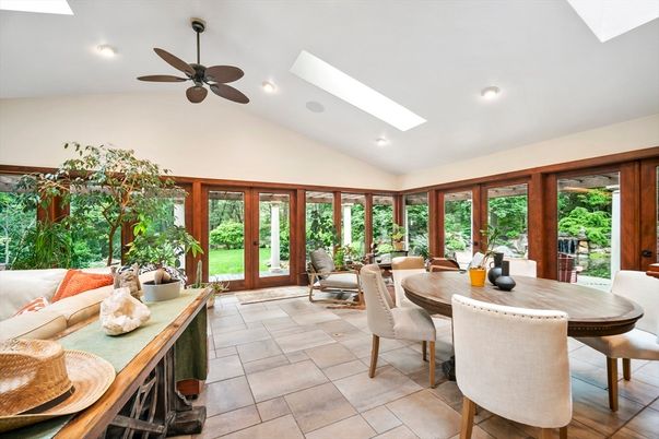 Dining room, Interior, Recessed Lighting