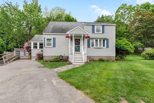 Backyard, Exterior, Facade, Cape Cod