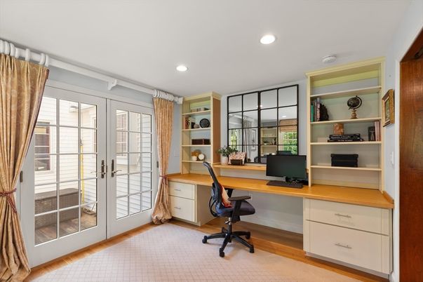 Home Office, Interior, Recessed Lighting, Wood Texture Flooring