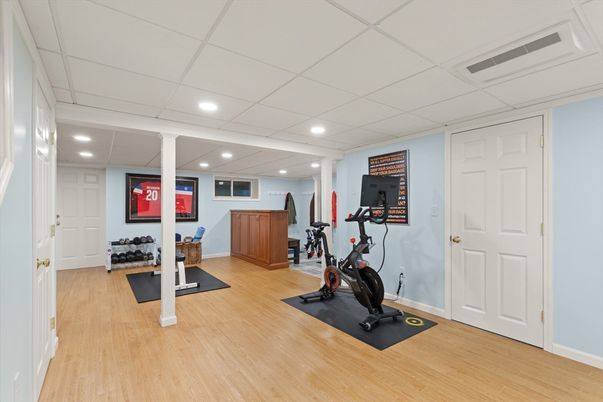 Fitness Equipment, Interior, Recessed Lighting, Wood Texture Flooring