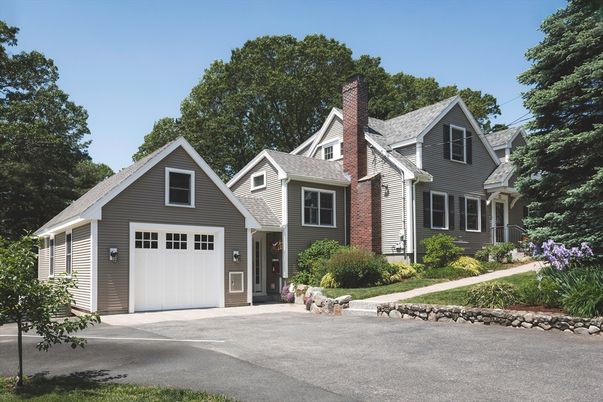 Attached, Exterior, Facade, Farmhouse