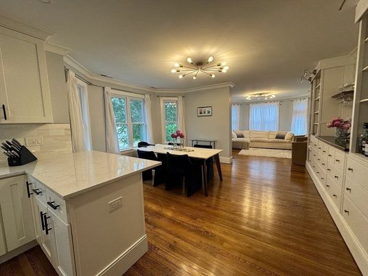 Dining room, Interior, Kitchen, Pendant Lights, Recessed Lighting, Wood Texture Flooring