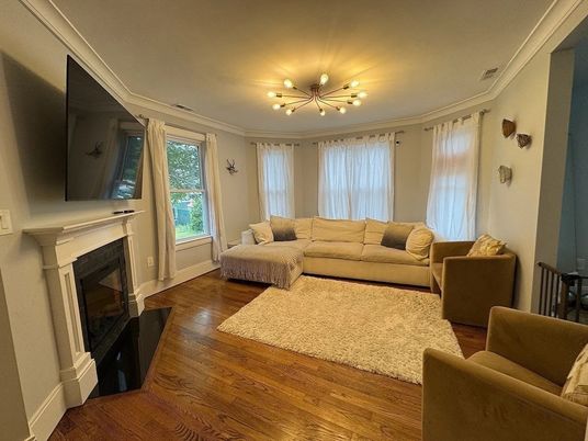 Dining room, Interior, Kitchen, Recessed Lighting, Wood Texture Flooring