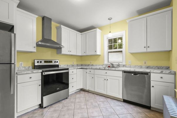 Interior, Kitchen, Pendant Lights, Stainless Steel Appliances