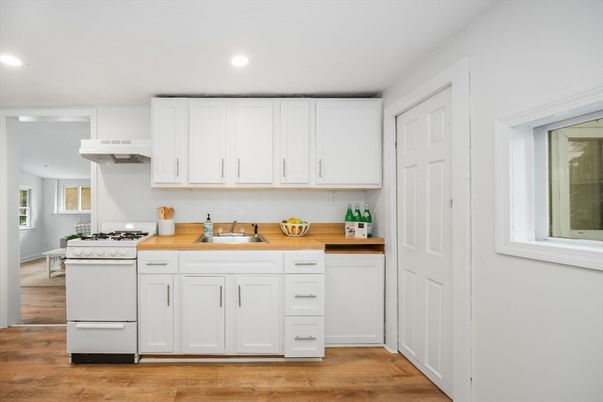 Interior, Kitchen, Recessed Lighting, Wood Texture Flooring