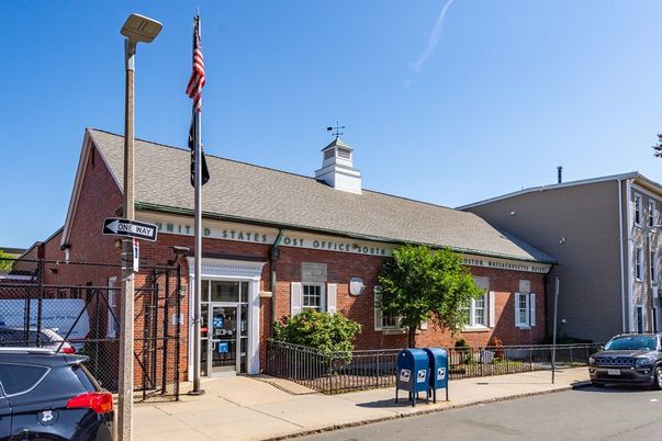 Exterior, Facade, Brick Facade, Cape Cod