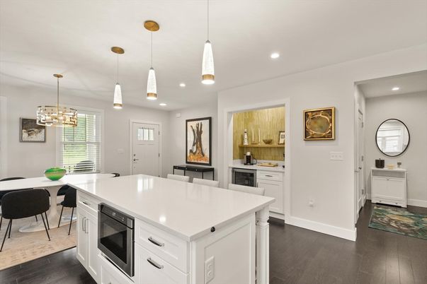 Chandelier, Dining room, Interior, Kitchen, Pendant Lights, Recessed Lighting, Wood Texture Flooring