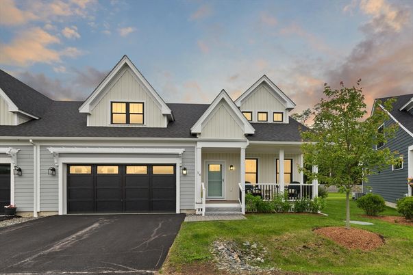 Attached, Exterior, Facade, Farmhouse