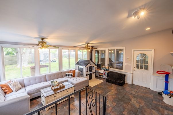 Interior, Living room, Recessed Lighting