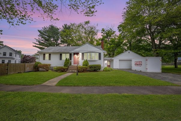 Attached, Detached Garage, Exterior, Facade, Ranch