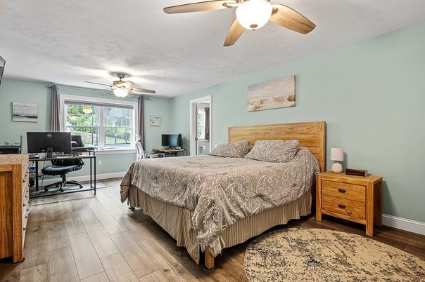 Bedroom, Home Office, Interior, Wood Texture Flooring