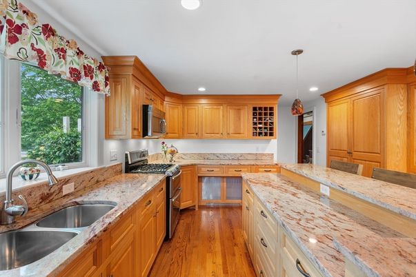 Interior, Kitchen, Pendant Lights, Recessed Lighting, Wood Texture Flooring