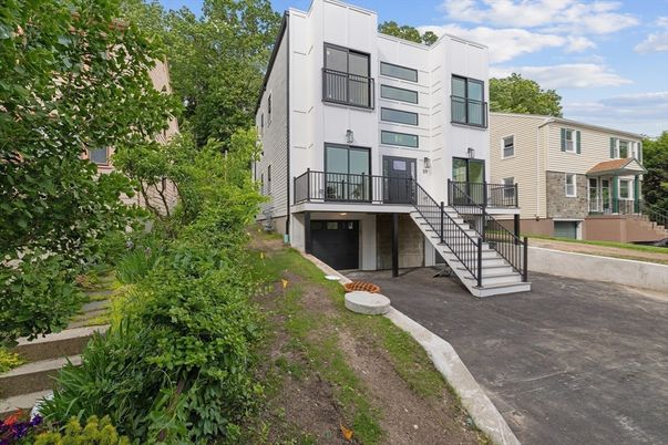 Backyard, Exterior, Facade, Rowhouse