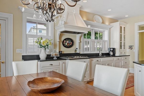 Chandelier, Dining room, Interior, Kitchen, Recessed Lighting