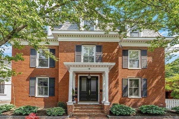 Exterior, Facade, Brick Facade, Rowhouse