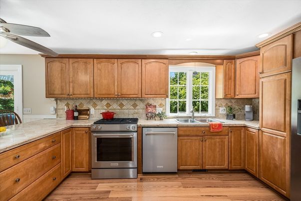 Interior, Kitchen, Recessed Lighting, Wood Texture Flooring