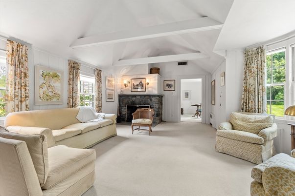 Fireplace, Interior, Living room