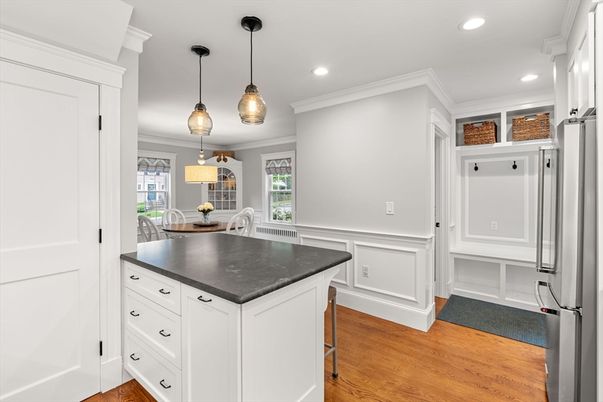 Dining room, Interior, Kitchen, Pendant Lights, Recessed Lighting, Wood Texture Flooring