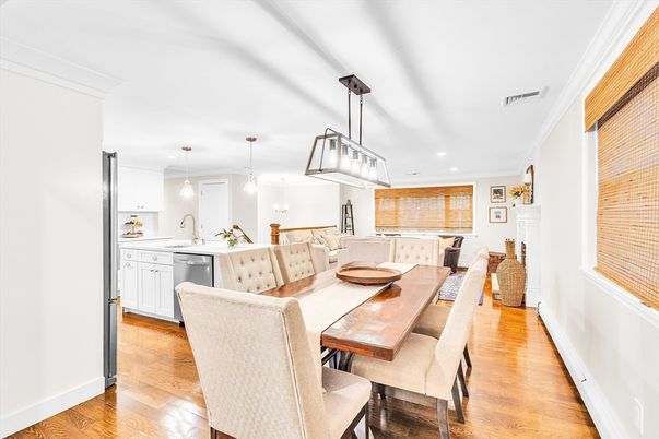 Dining room, Interior, Kitchen, Pendant Lights, Recessed Lighting, Wood Texture Flooring