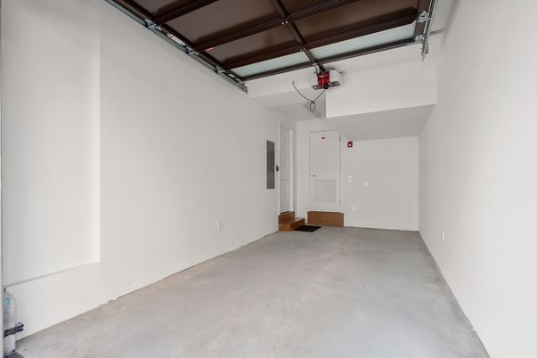 Garage, Interior