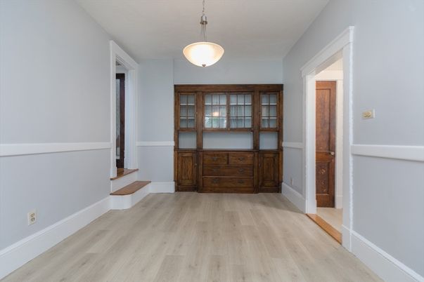 Interior, Pendant Lights, Wood Texture Flooring