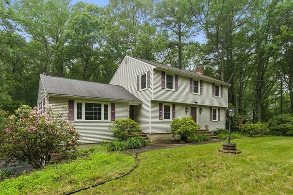 Backyard, Exterior, Facade, Cape Cod