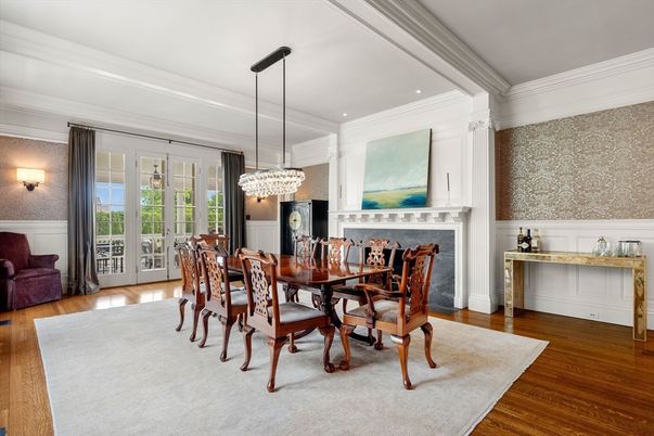 Chandelier, Dining room, Fireplace, Interior, Recessed Lighting, Wood Texture Flooring