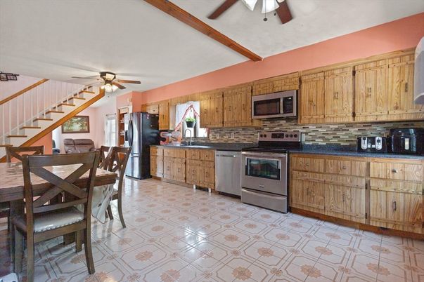 Dining room, Interior, Kitchen, Stainless Steel Appliances, Wooden Beams