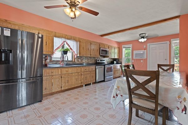 Dining room, Interior, Kitchen, Stainless Steel Appliances