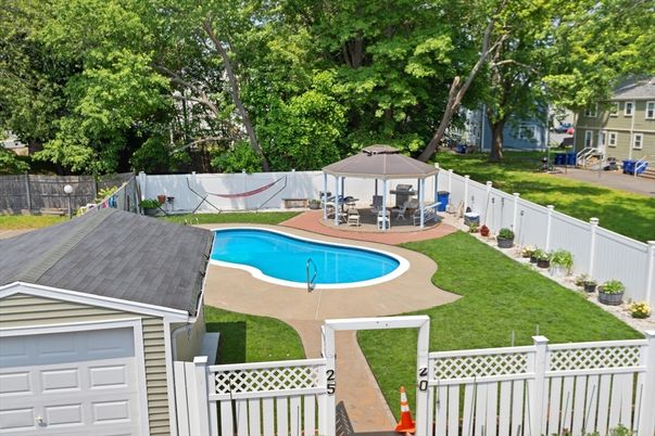 Exterior, Pool