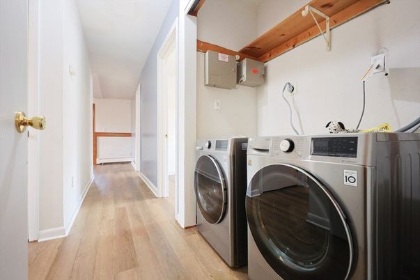 Interior, Washer, Wood Texture Flooring
