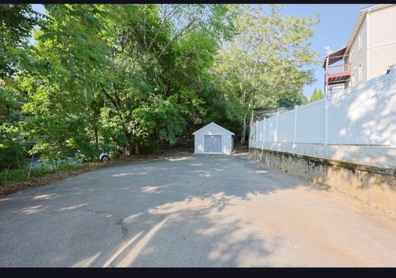 Detached Garage, Exterior
