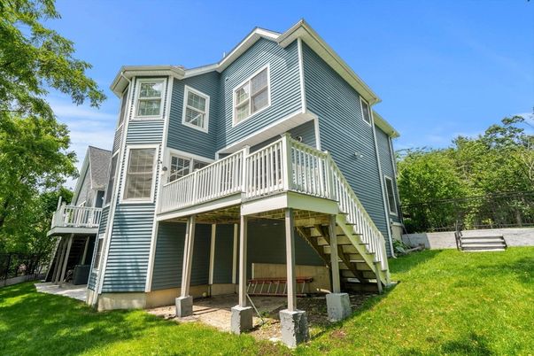 Backyard, Exterior, Facade, Queen Anne Victorian