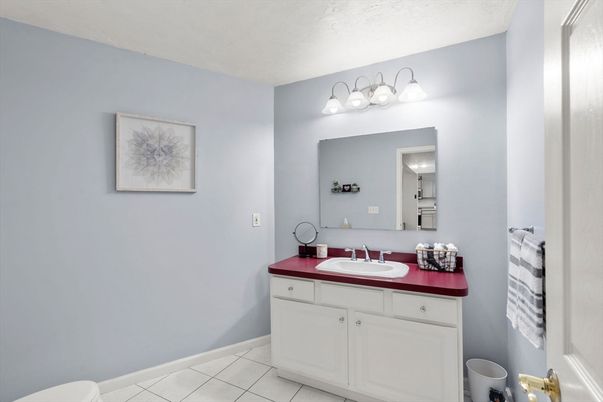 Bathroom, Interior, Tile Countertops