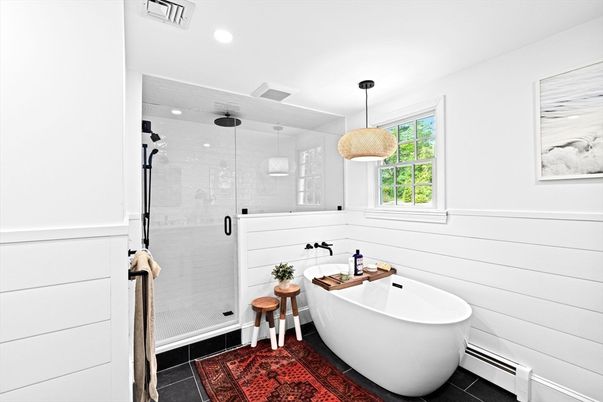 Bathroom, Free Standing Baths, Glass Shower, Interior, Pendant Lights, Recessed Lighting