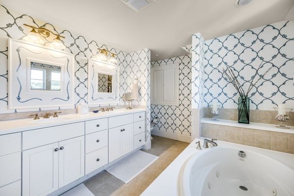 Bathroom, Dual Sink Vanities, Interior