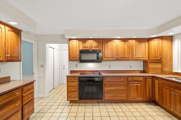 Interior, Kitchen, Recessed Lighting