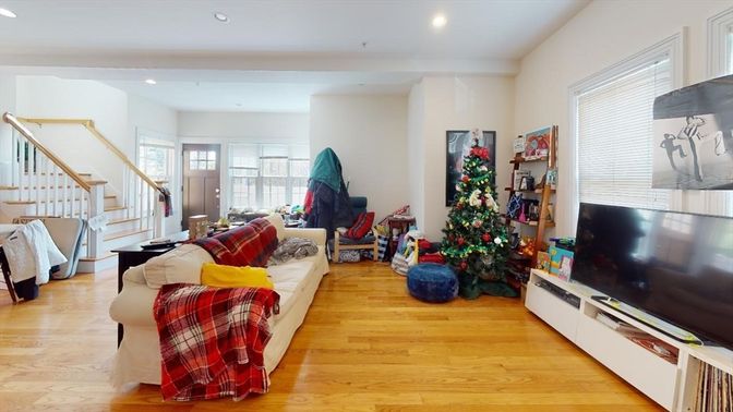 Interior, Living room, Recessed Lighting, Wood Texture Flooring