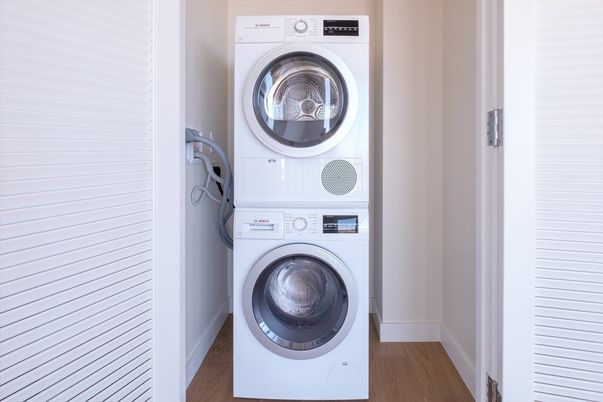 Interior, Utility Closets, Washer, Wood Texture Flooring