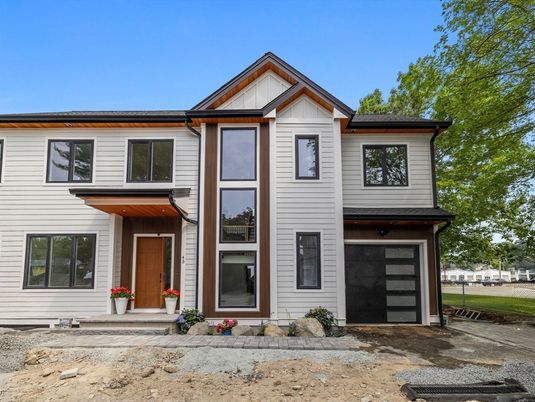 Attached, Exterior, Facade, Farmhouse