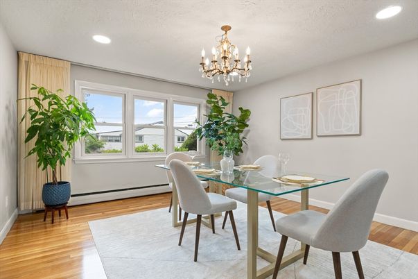 Chandelier, Dining room, Interior, Recessed Lighting, Wood Texture Flooring