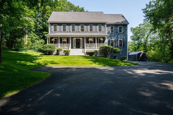 Backyard, Exterior, Facade, Georgian