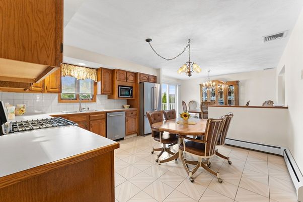 Chandelier, Dining room, Interior, Kitchen
