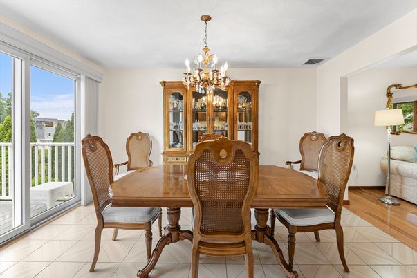 Chandelier, Dining room, Interior