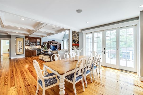 Dining room, Interior, Living room, Recessed Lighting, Wood Texture Flooring