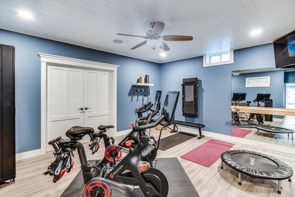 Fitness Equipment, Interior, Recessed Lighting, Wood Texture Flooring