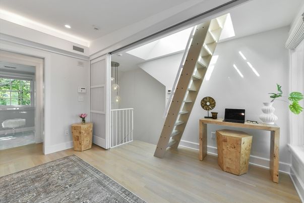 Interior, Pendant Lights, Recessed Lighting, Wood Texture Flooring