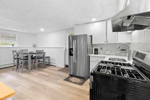Dining room, Interior, Kitchen, Recessed Lighting, Wood Texture Flooring