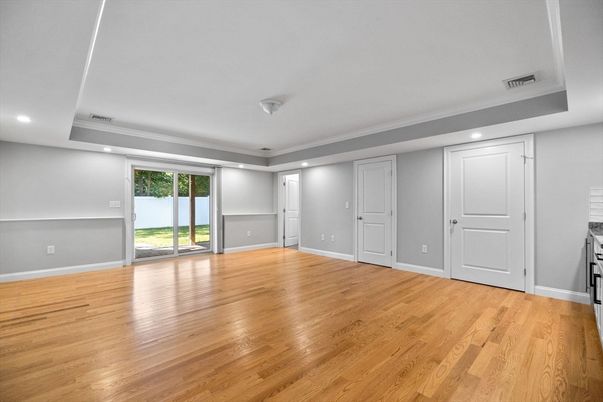 Empty room, Interior, Recessed Lighting, Wood Texture Flooring